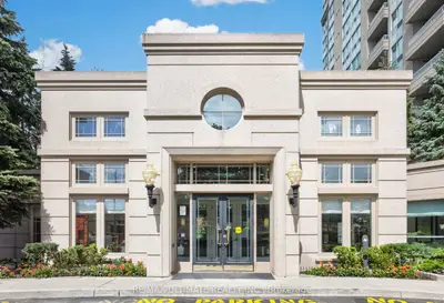8 Covington Road 808, Toronto, On M6a 3e5