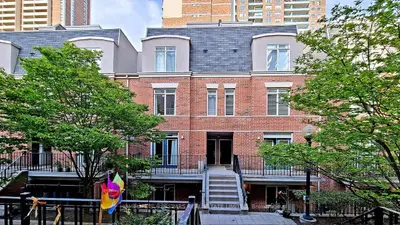 Condo Townhouse in Toronto