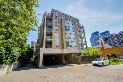 Condo Apartment in Toronto