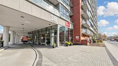 38 Joe Shuster Way 425, Toronto, On M6k 0a4