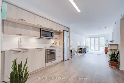 Condo Apartment in Toronto