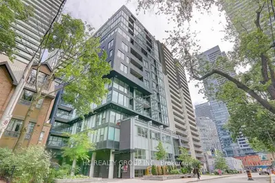 Condo Apartment in Toronto