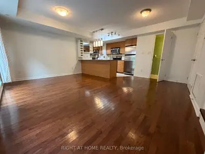 Condo Townhouse in Toronto