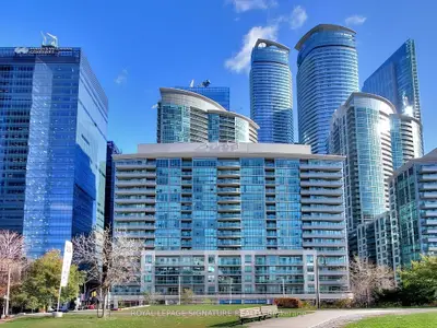 Condo Apartment in Toronto