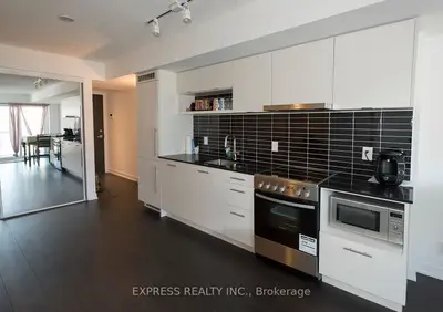 Condo Apartment in Toronto