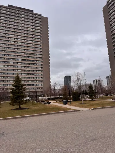 715 Don Mills Road 2405, Toronto, On M3c 1s5