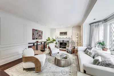 202 Forest Hill Road, Toronto, On M5p 2n4