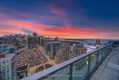 Condo Apartment in Toronto