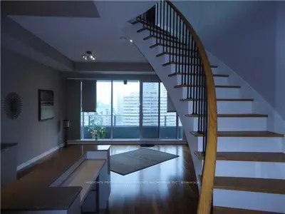 111 Elizabeth Street 1910, Toronto, On M5g 1p7