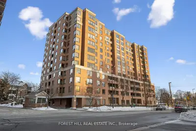 Condo Apartment in Toronto