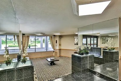 10 Edgecliffe Golfway 311, Toronto, On M3c 3a3