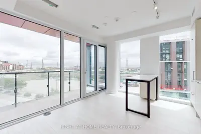 180 Mills Street S546, Toronto, On M5a 0v6