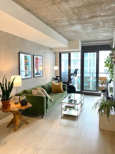 Condo Apartment in Toronto