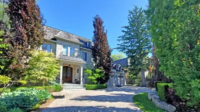 9 Fifeshire Road, Toronto, On M2l 2g4