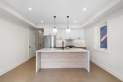 131 Dovercourt Road Main, Toronto, On M6j 3c5
