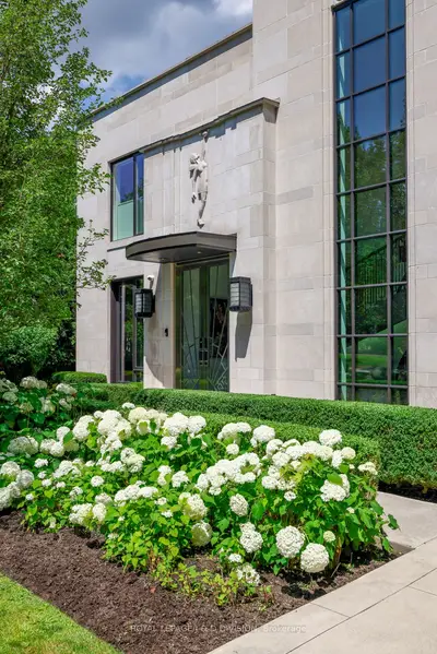 20 Forest Glen Crescent, Toronto, On M4n 2e8