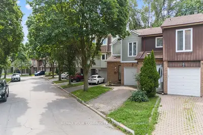 15 Clematis Road, Toronto, On M2j 4x1