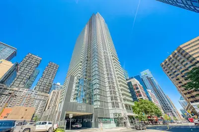 300 Front Street W 2811, Toronto, On M5v 0e9