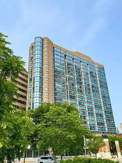 1055 Bay Street 1611, Toronto, On M5s 3a3