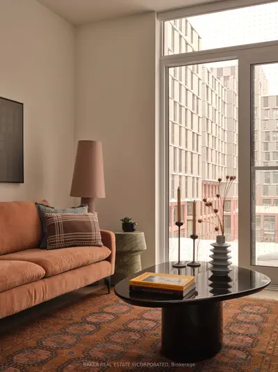 Condo Apartment in Toronto