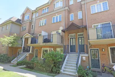 Condo Townhouse in Toronto
