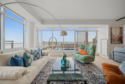500 Queens Quay W Ph01e, Toronto, On M5v 3k8