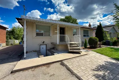 19 Granite Street, Toronto, On M3h 3k1