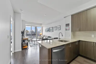 Condo Apartment in Toronto