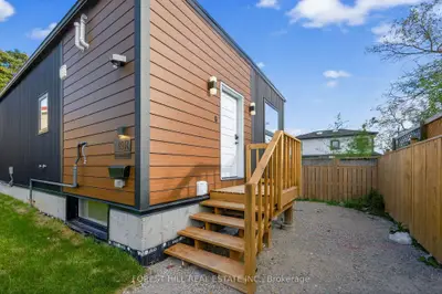 42 Chatfield Drive R - Garden, Toronto, On M3h 3m1