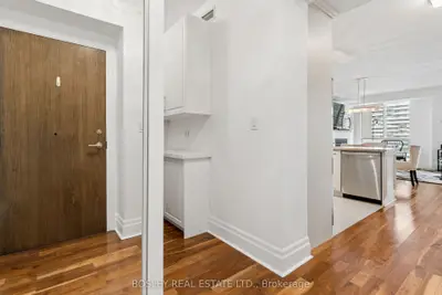 16 Harbour Street 4501, Toronto, On M5j 2z7