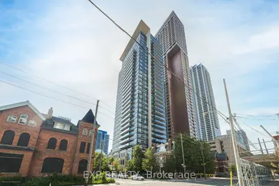 28 Linden Street Ph2, Toronto, On M4y 0a4