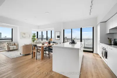 36 Brentcliffe Road 816, Toronto, On M4g 0e1