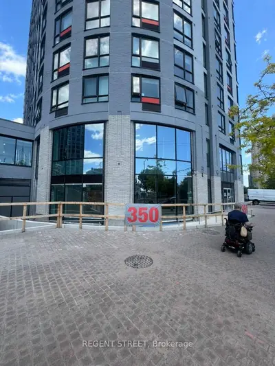 390 Queens Quay W, Toronto, On M5v 3a2