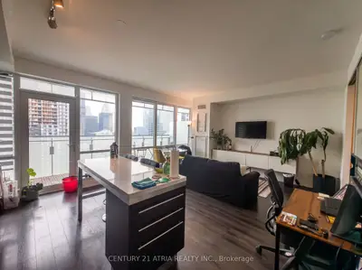 Condo Apartment in Toronto