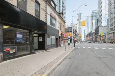564 Yonge Street, Toronto, On M4y 1y8