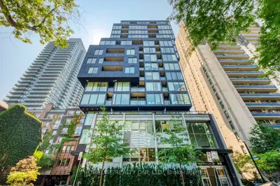 Condo Apartment in Toronto