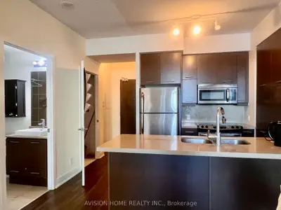 26 Norton Avenue 410, Toronto, On M2n 0h6