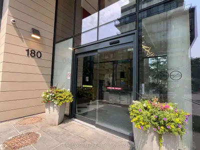 180 Mill Street S512, Toronto, On M5a 0v7