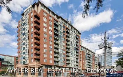 Condo Apartment in Toronto