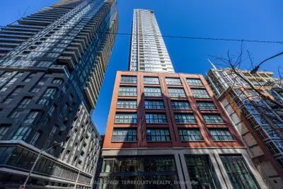 Condo Apartment in Toronto