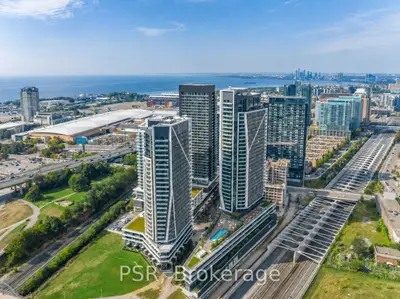 Condo Apartment in Toronto