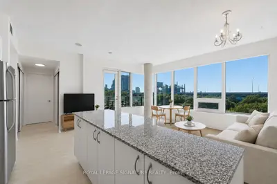 Condo Apartment in Toronto