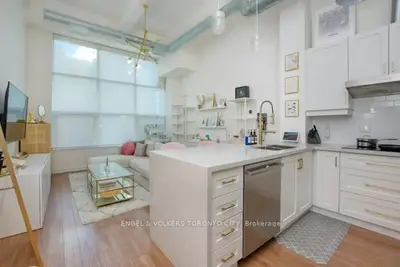 Condo Apartment in Toronto