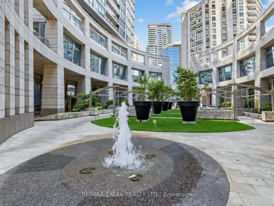 2191 Yonge Street 1805, Toronto, On M4s 3h8