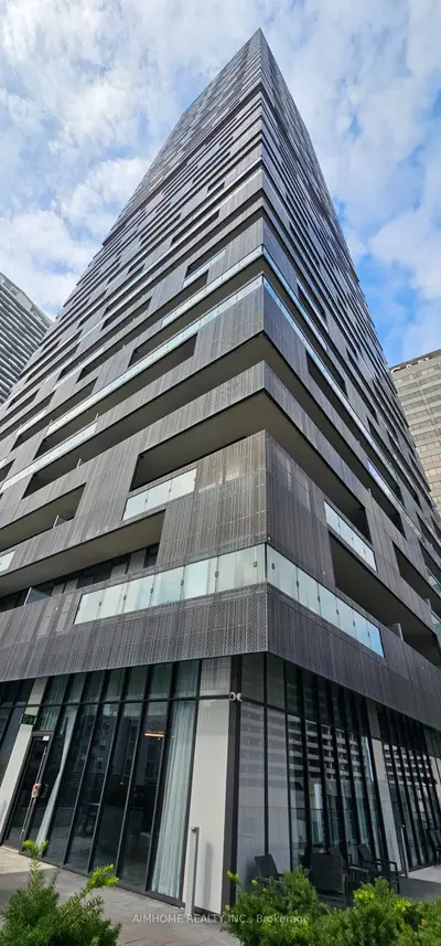 8 Eglinton Avenue E 1711, Toronto, On M4p 0c1