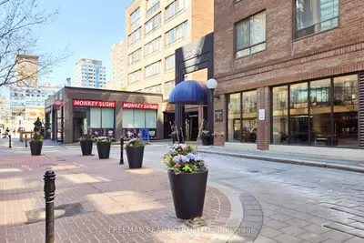 Condo Apartment in Toronto