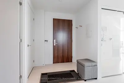 15 Queens Quay E 3403, Toronto, On M5e 0a5