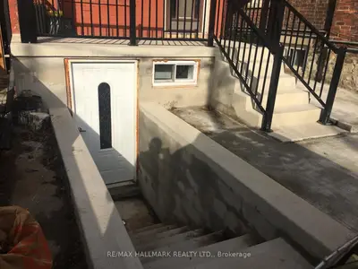 102 Barton Avenue #basement, Toronto, On M6g 1p6