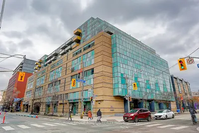 Condo Apartment in Toronto