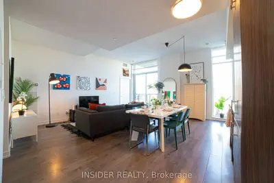Condo Apartment in Toronto